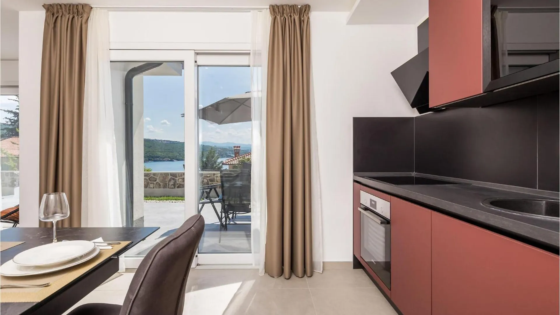 2 Bedroom Gorgeous Home In Volosko